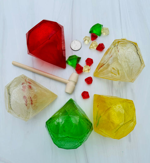 Smash Diamond filled with 3D Gummy Diamonds.