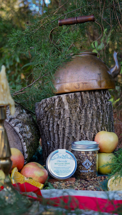 Mistletoe Grove Glass Jar of Loose Leaf Tea - 30 Servings