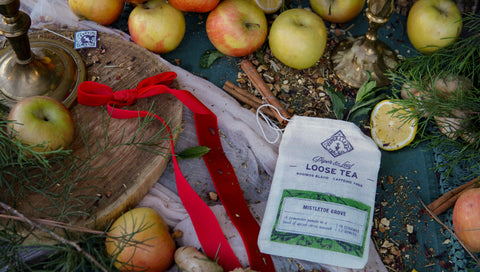 Mistletoe Grove Muslin Bag of Loose Leaf Tea - 15 Servings